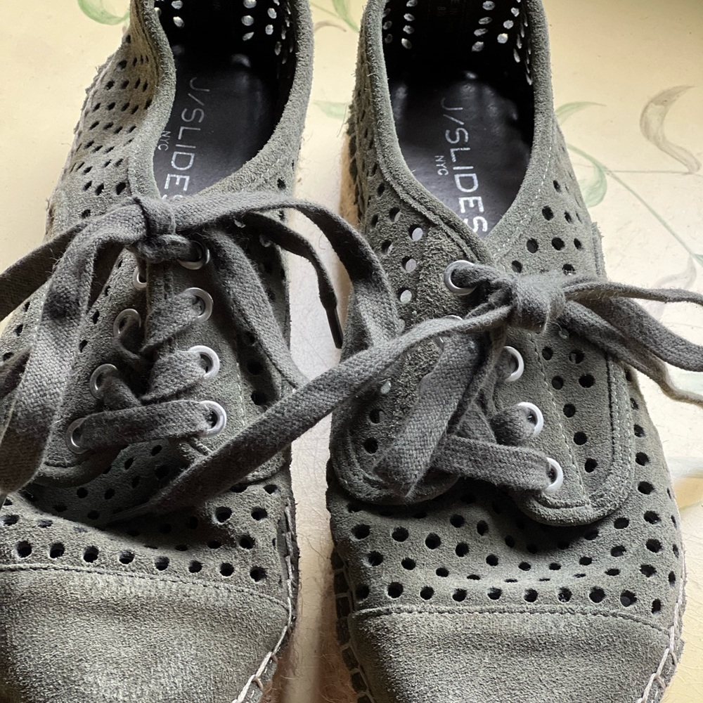 Suede espadrille shoe
